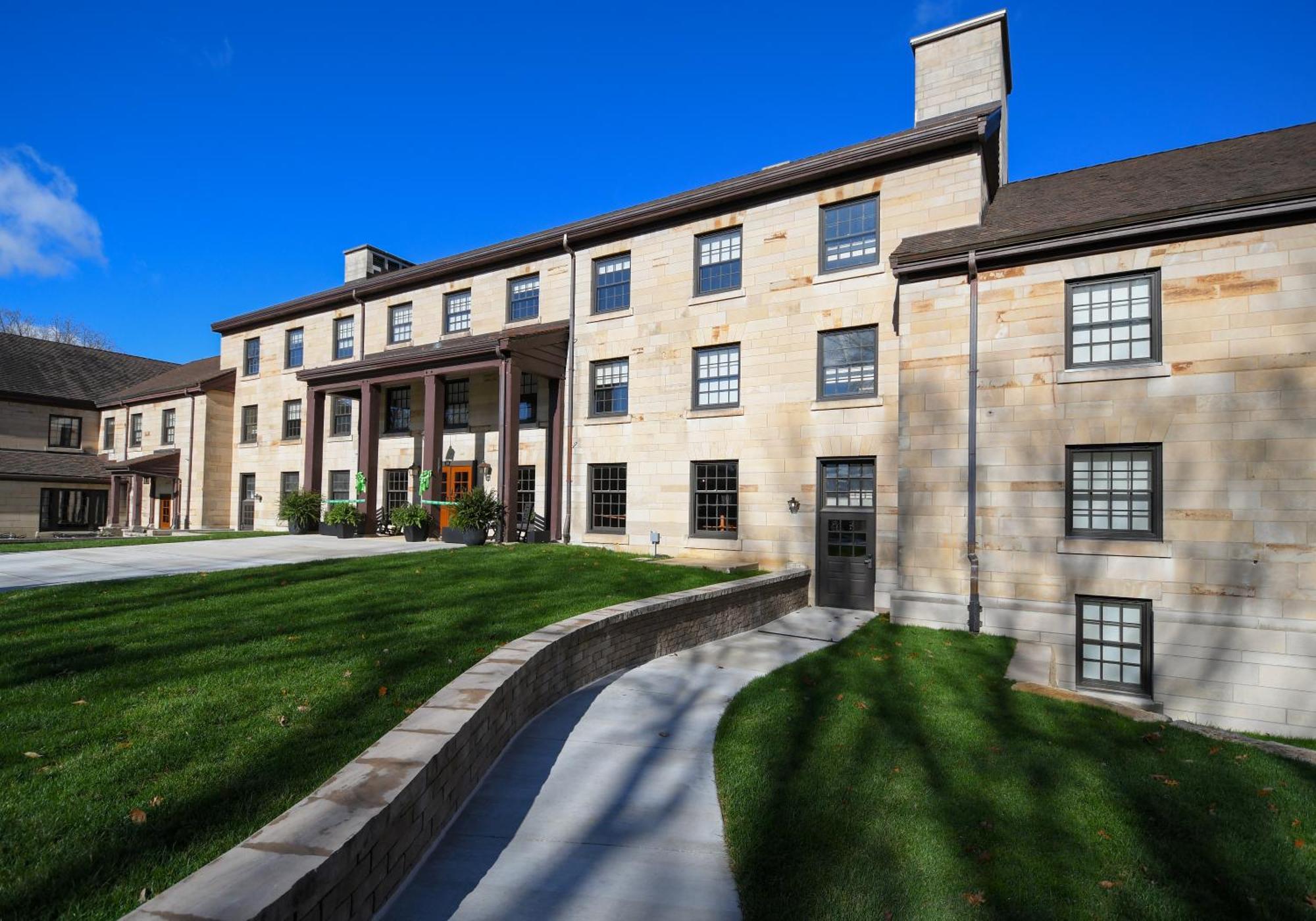 Spring Mill Inn Mitchell 외부 사진