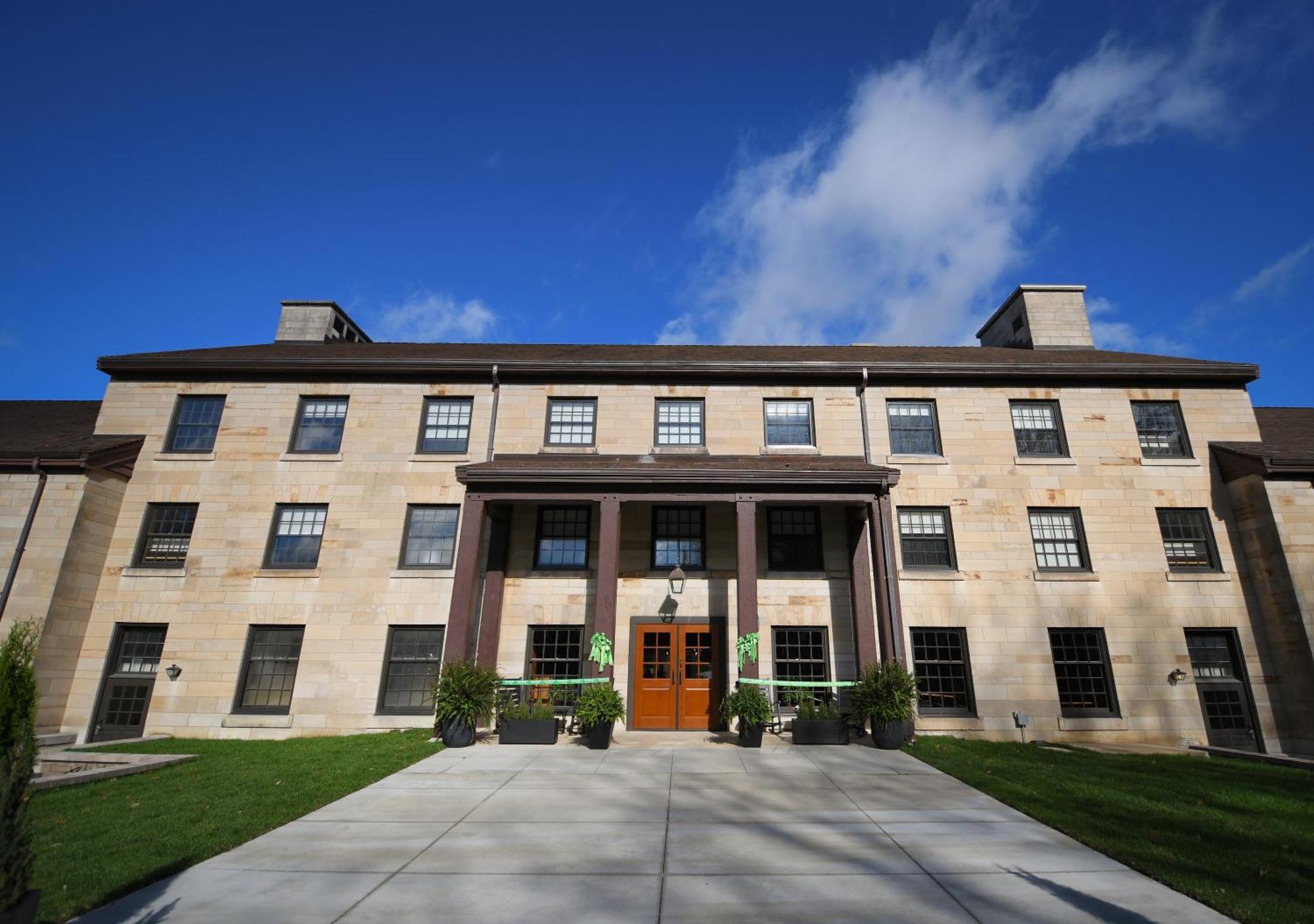 Spring Mill Inn Mitchell 외부 사진